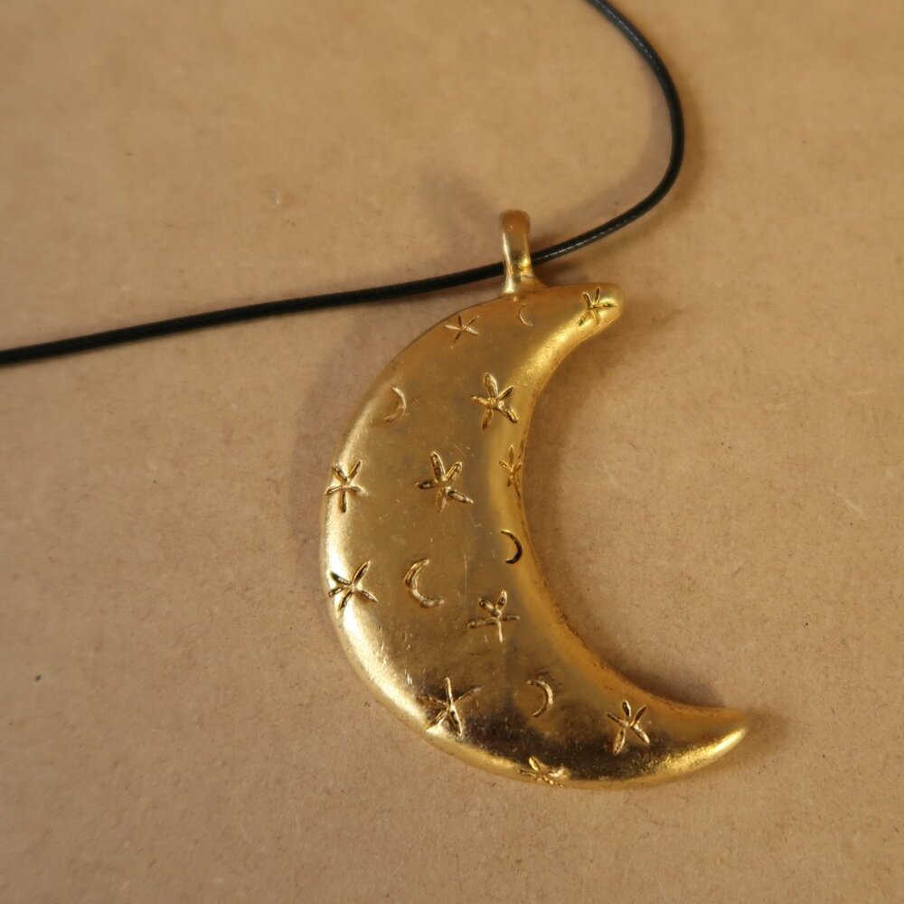 DIY Jewelry Moon Pendant Metal Gold Tone Over Size 27 Grams No Markings Found - Picture 6 of 9